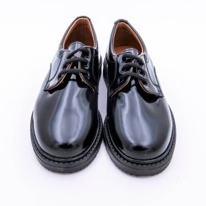 Zapato clásico colegial para niño elegante resistente y con acabado brillante y con suela de goma antideslizante